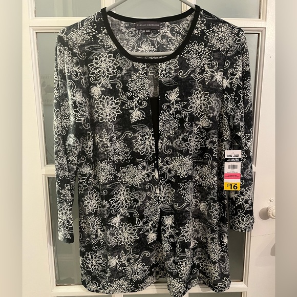 NWT women’s size med fooler top - Picture 1 of 4